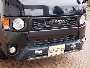 ハイエースバンDX　4WD　ディーゼル　丸目