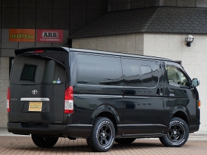 ハイエースバンDX　4WD　ディーゼル　丸目
