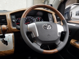 ハイエースバンDX　4WD　ディーゼル　丸目