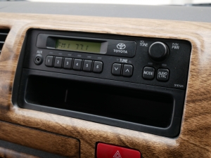 ハイエースバンDX　4WD　ディーゼル　丸目
