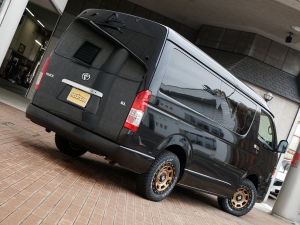 ハイエースワゴン4WD　ワゴンGL　ベッド　丸目
