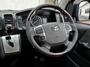 ハイエースワゴン4WD　ワゴンGL　ベッド　丸目
