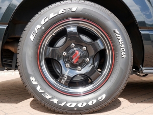 ハイエースバンディーゼル4WD　ローダウン仕様　ALPINE