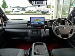ハイエースバンディーゼル4WD　ローダウン仕様　ALPINE