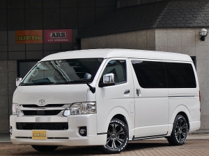 ハイエースＷ4WD　ワゴンGL　床張り施工