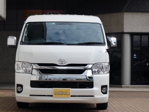 ハイエースワゴン4WD　ワゴンGL　床張り施工