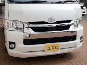 ハイエースワゴン4WD　ワゴンGL　床張り施工