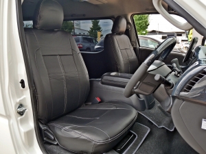 ハイエースワゴン4WD　ワゴンGL　床張り施工
