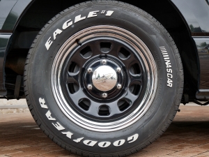 ハイエースバンディーゼル4WD　ローダウン仕様　カロッツェリアナビ