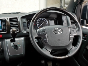 ハイエースバンディーゼル4WD　ローダウン仕様　カロッツェリアナビ