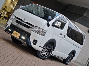 ハイエースバンディーゼル4WD　チョイアゲ仕様　ベッドキット