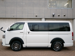 ハイエースバンディーゼル4WD　チョイアゲ仕様　ベッドキット