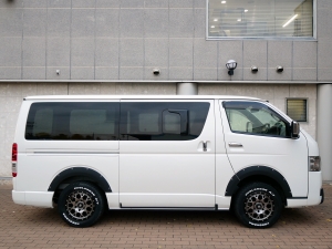 ハイエースバンディーゼル4WD　チョイアゲ仕様　ベッドキット