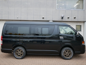 ハイエースワゴン4WD　ワゴンGL　丸目　ベッドキット