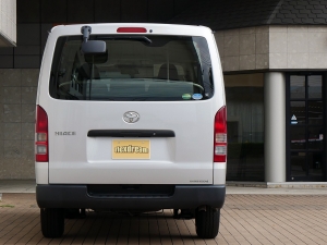 ハイエースバンDX　4WD　ディーゼル　9人乗り