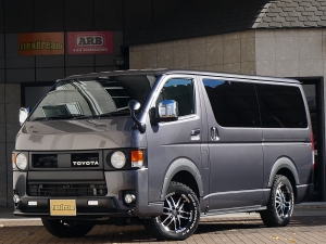 ハイエースＶディーゼル4WD　丸目FD-classic　カロッツェリア