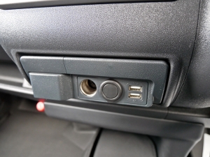 ハイエースバンディーゼル4WD　丸目FD-classic　カロッツェリア