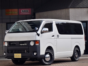 ハイエースＶディーゼル4WD　丸目FD-classic　ベッドキット