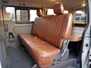 ハイエースバンディーゼル4WD　丸目FD-classic　ベッドキット