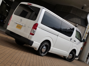 ハイエースバンディーゼル4WD　丸目FD-classic　ベッドキット