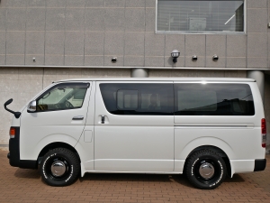 ハイエースバンディーゼル4WD　丸目FD-classic　ベッドキット