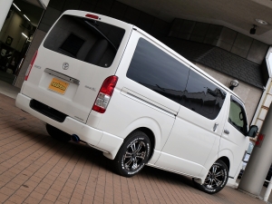 ハイエースバンディーゼル4WD　ローダウン仕様　ベッドキット