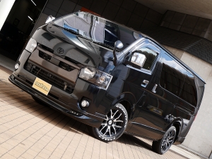 ハイエースバンディーゼル4WD　モデリスタFスポイラー