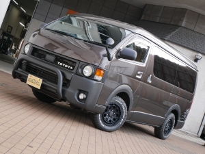 ハイエースバン５０ｔｈアニバ　高さ調整ベッド　車中泊