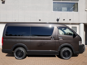 ハイエースバン５０ｔｈアニバ　高さ調整ベッド　車中泊