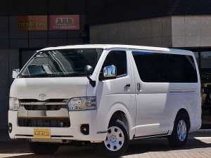ハイエースバン新車一部改良後　ディーゼル四駆