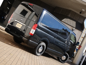 ハイエースバンディーゼル4WD　丸目FD-classic　ベッドキット