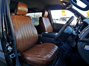 ハイエースバンディーゼル4WD　丸目FD-classic　ベッドキット