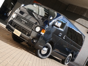 ハイエースバンディーゼル4WD　丸目FD-classic　ベッドキット