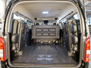 ハイエースワゴン4WD　ワゴンGL　フルフラット