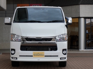 ハイエースバンディーゼル4WD　ベッドキット　モデリスタ