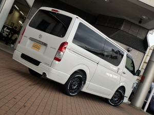 ハイエースバンディーゼル4WD　ベッドキット　モデリスタ