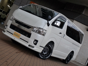 ハイエースバンディーゼル4WD　ベッドキット　モデリスタ