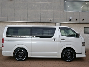ハイエースバンディーゼル4WD　ベッドキット　モデリスタ