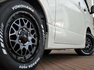 ハイエースバンディーゼル4WD　ベッドキット　モデリスタ