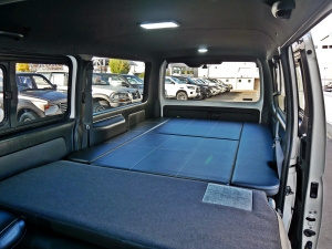 ハイエースバンディーゼル4WD　ベッドキット　モデリスタ