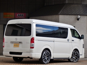ハイエースバンS-GL　ダークプライム2　4WD　ワイド
