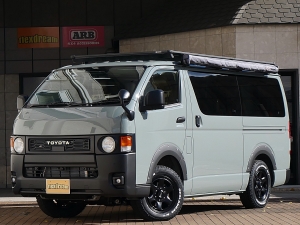 ハイエースＶディーゼル4WD　丸目FD-classic　ベッドキット