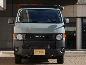 ハイエースバンディーゼル4WD　丸目FD-classic　ベッドキット