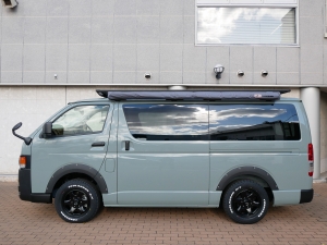 ハイエースバンディーゼル4WD　丸目FD-classic　ベッドキット
