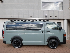 ハイエースバンディーゼル4WD　丸目FD-classic　ベッドキット