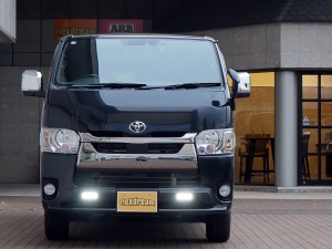 ハイエースバンディーゼル4WD　ターボ　ナビ付き