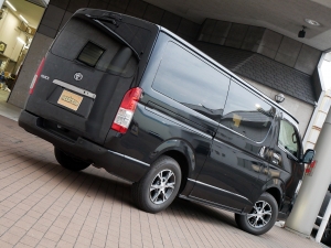 ハイエースバンディーゼル4WD　ターボ　ナビ付き