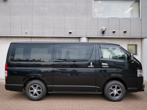 ハイエースバンディーゼル4WD　ターボ　ナビ付き