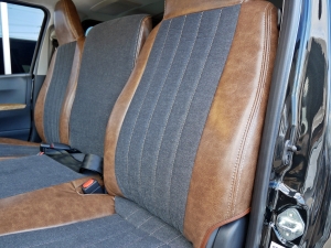 ハイエースバンディーゼル4WD　丸目FD-classic　ベッドキット
