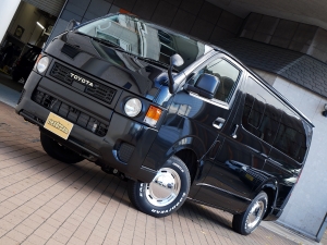 ハイエースバンディーゼル4WD　丸目FD-classic　ベッドキット